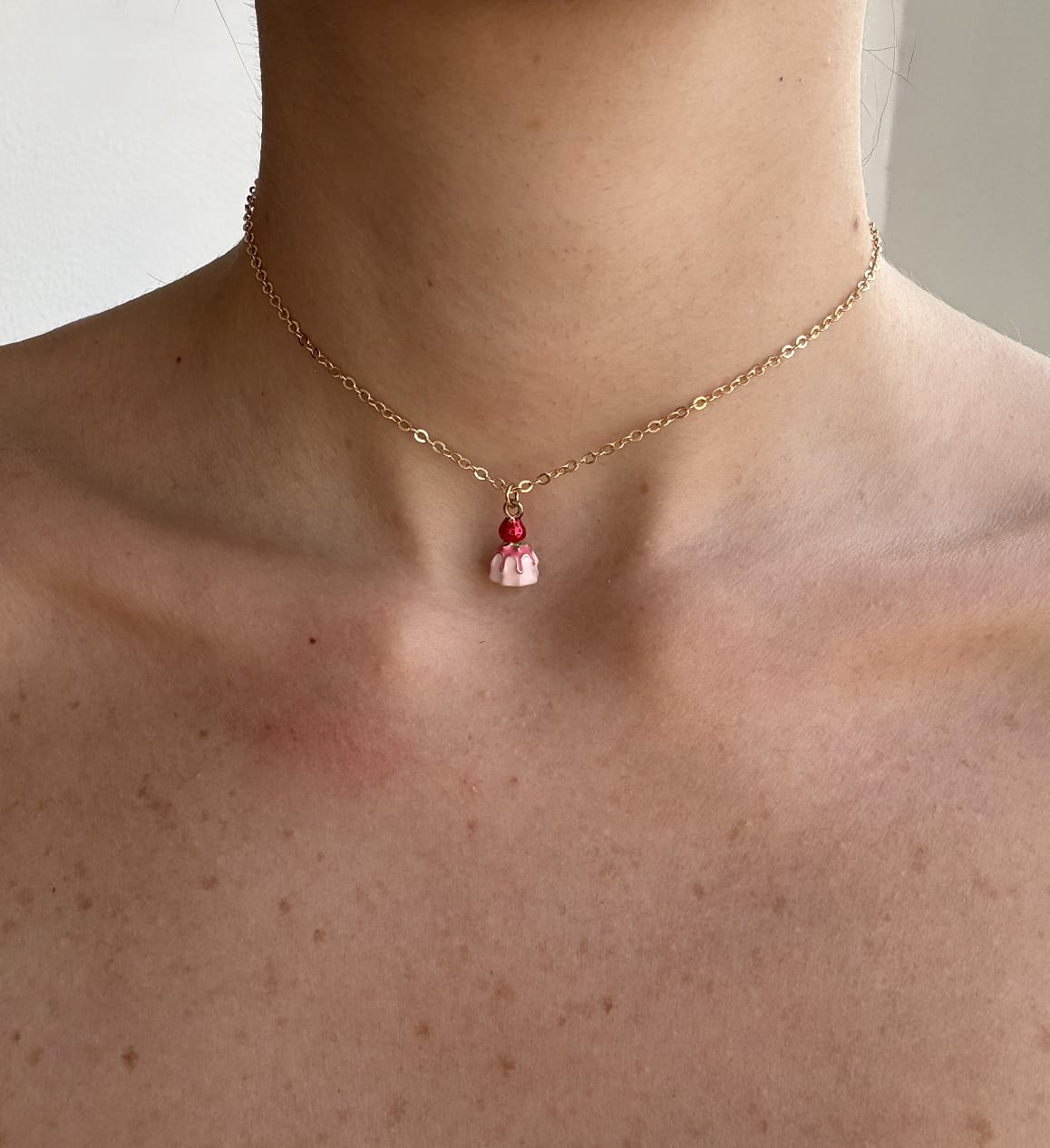 Cupcake Choker