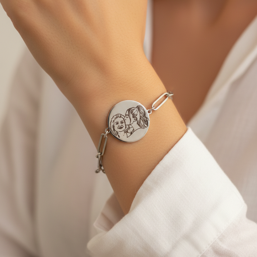 Line Art Bracelet - Paperclip
